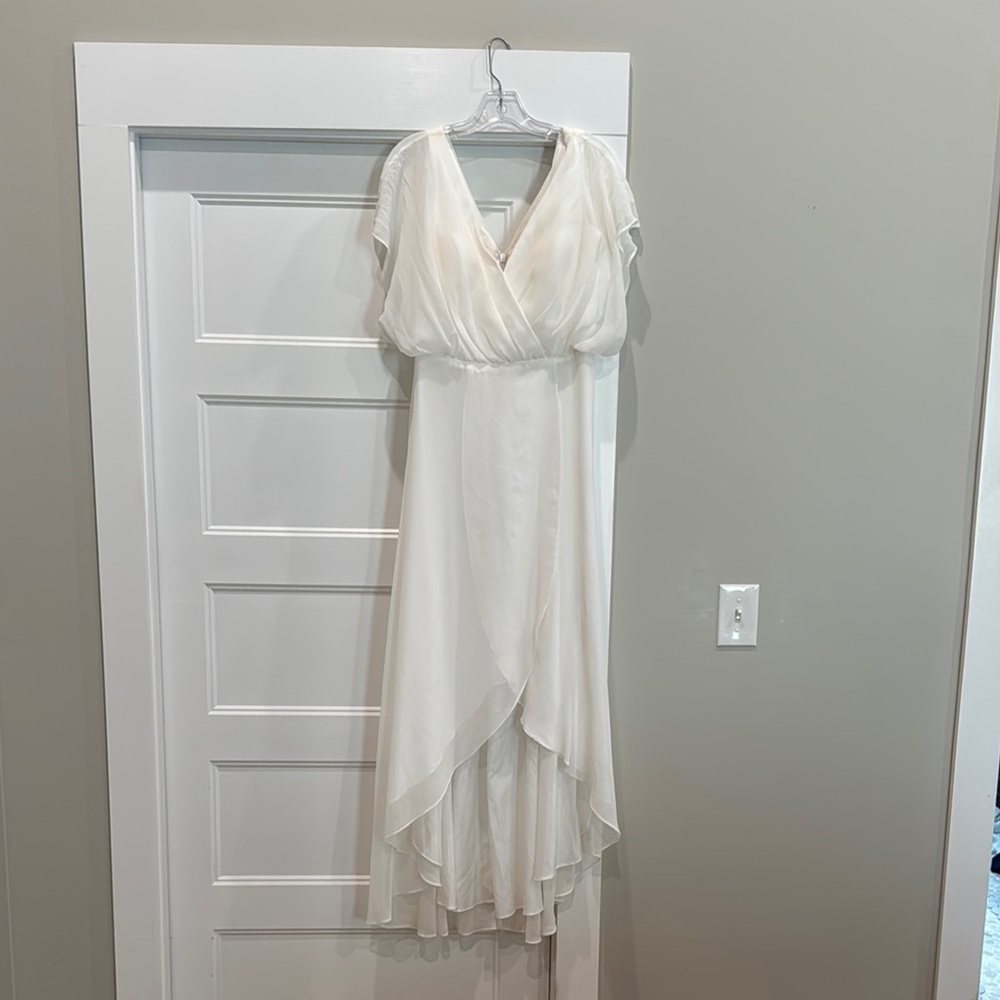 Elegant Soft White Chiffon Dress